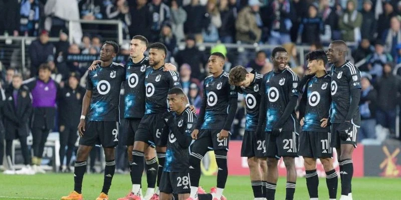 Những điểm nổi bật và thử thách mà hai đội phải đối mặt